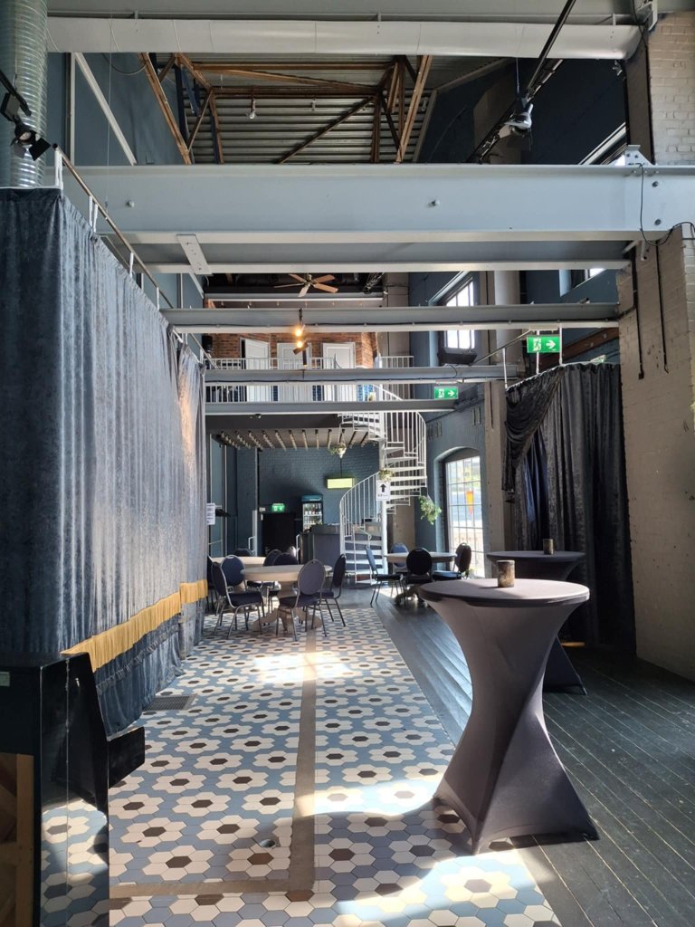 Helhetsmässa i Karlstad Bar teatral